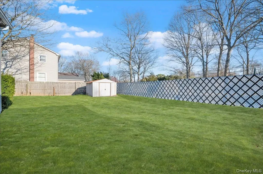 112 King Street Bay Shore NY 11706