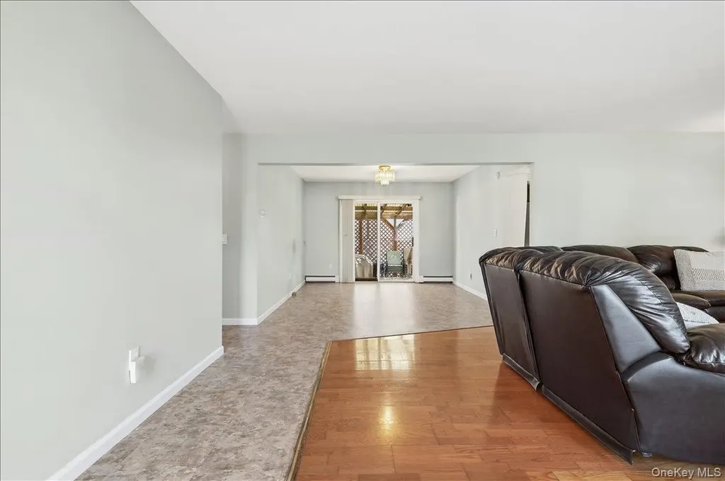 112 King Street Bay Shore NY 11706