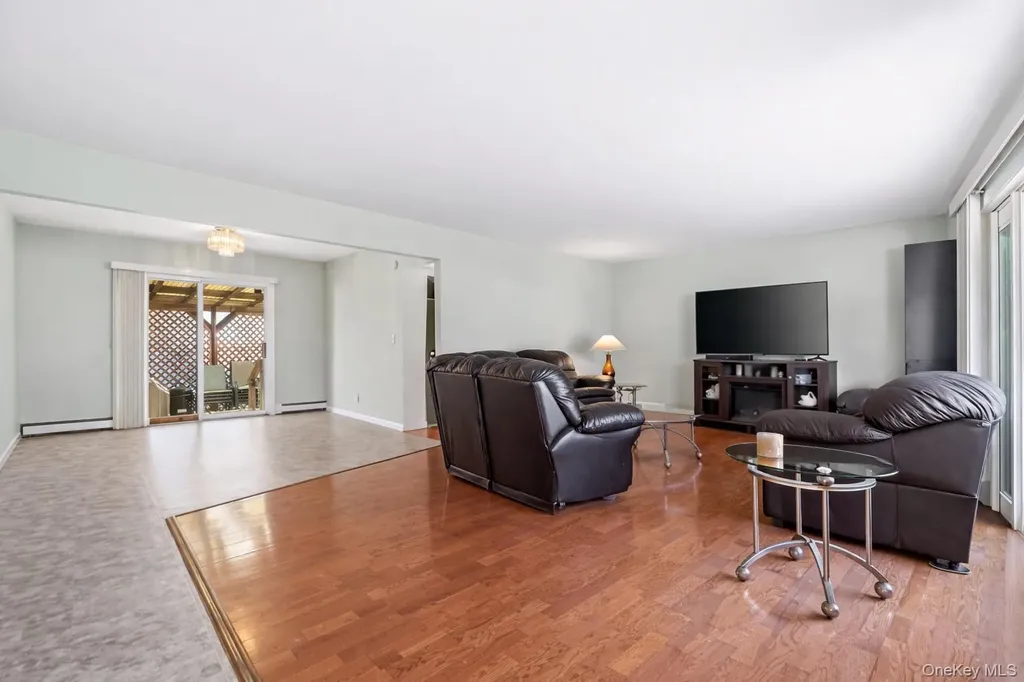 112 King Street Bay Shore NY 11706