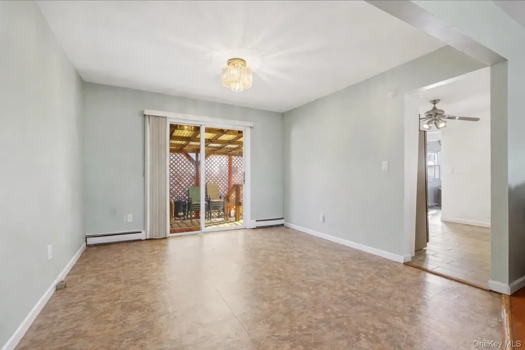 112 King Street Bay Shore NY 11706