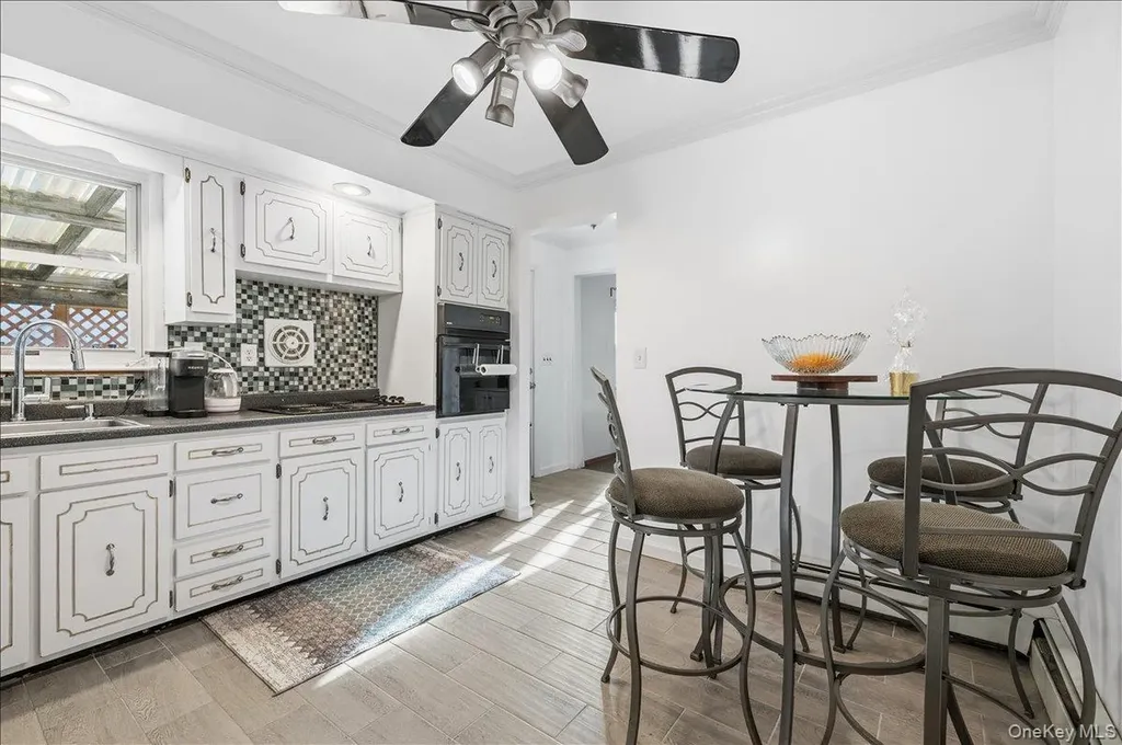 112 King Street Bay Shore NY 11706