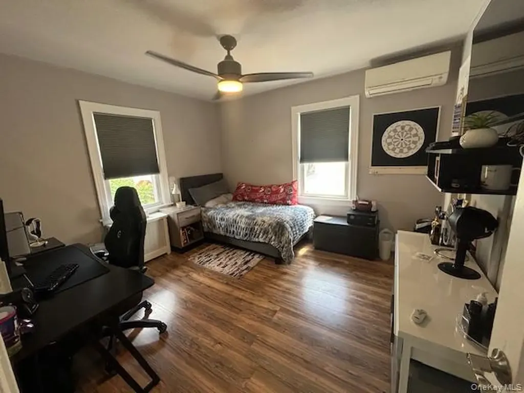 456 Macatee Place Mineola NY 11501