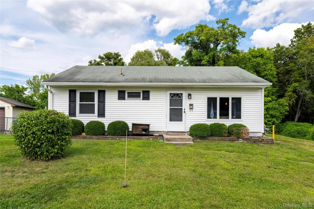 52 Van Wyck Drive Poughkeepsie NY 12601