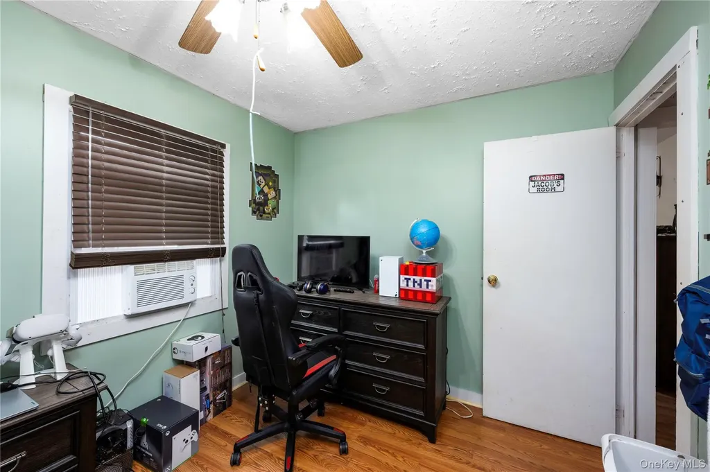 52 Van Wyck Drive Poughkeepsie NY 12601