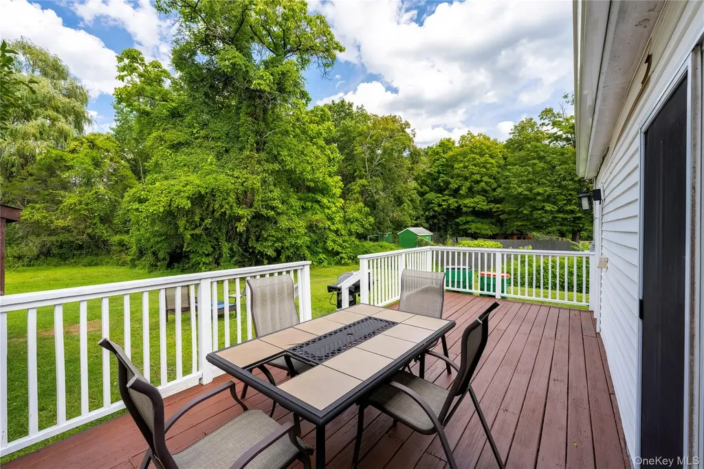 52 Van Wyck Drive Poughkeepsie NY 12601
