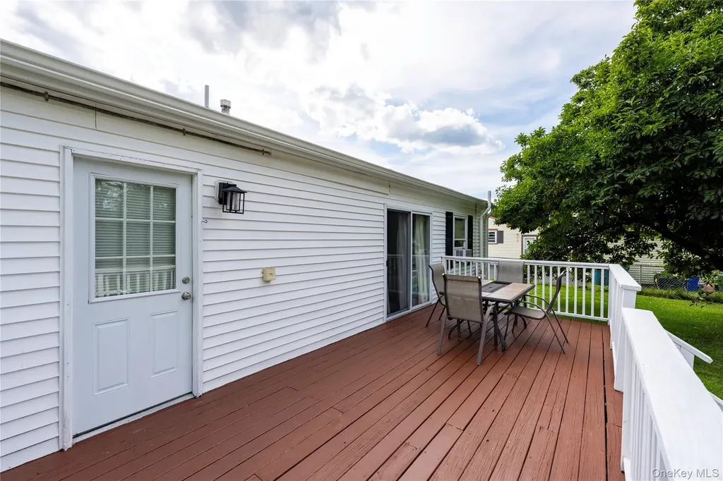 52 Van Wyck Drive Poughkeepsie NY 12601