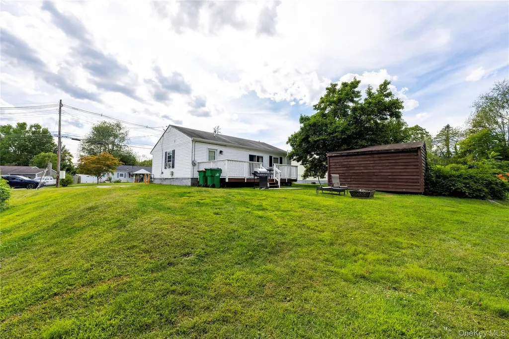 52 Van Wyck Drive Poughkeepsie NY 12601