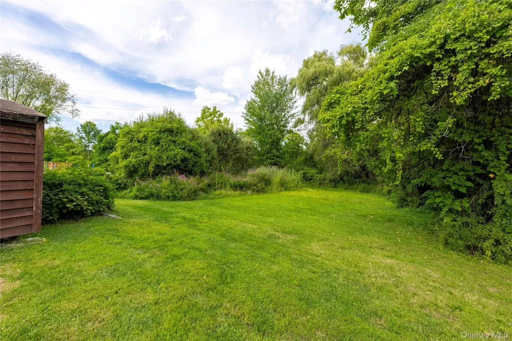 52 Van Wyck Drive Poughkeepsie NY 12601