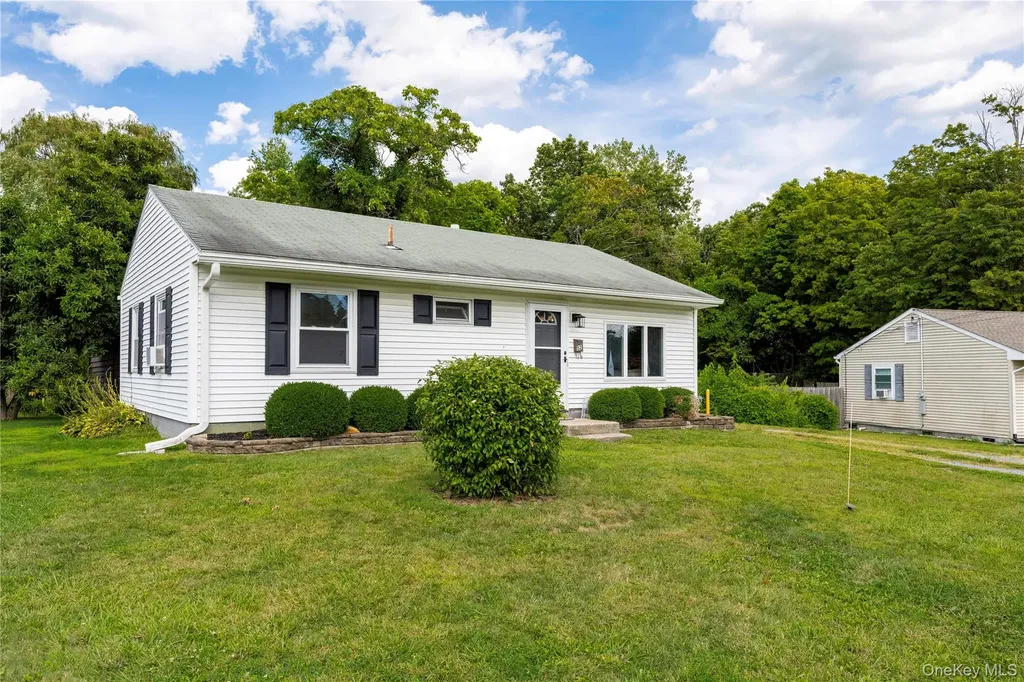 52 Van Wyck Drive Poughkeepsie NY 12601