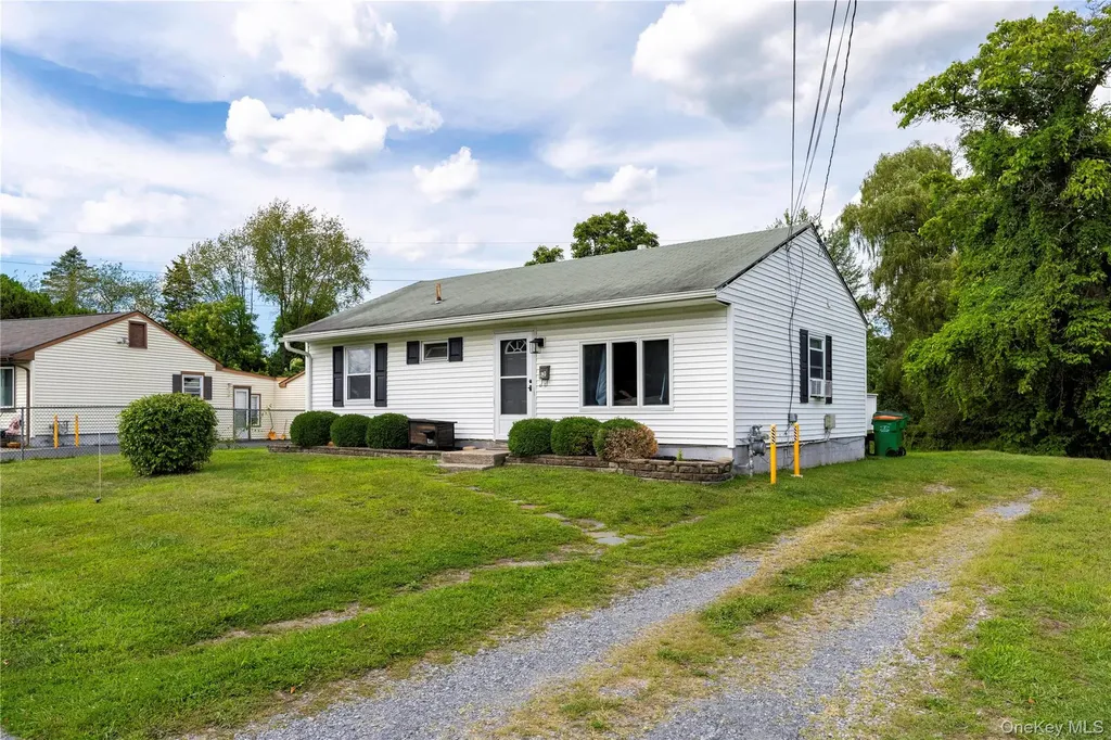 52 Van Wyck Drive Poughkeepsie NY 12601