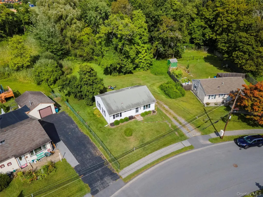 52 Van Wyck Drive Poughkeepsie NY 12601