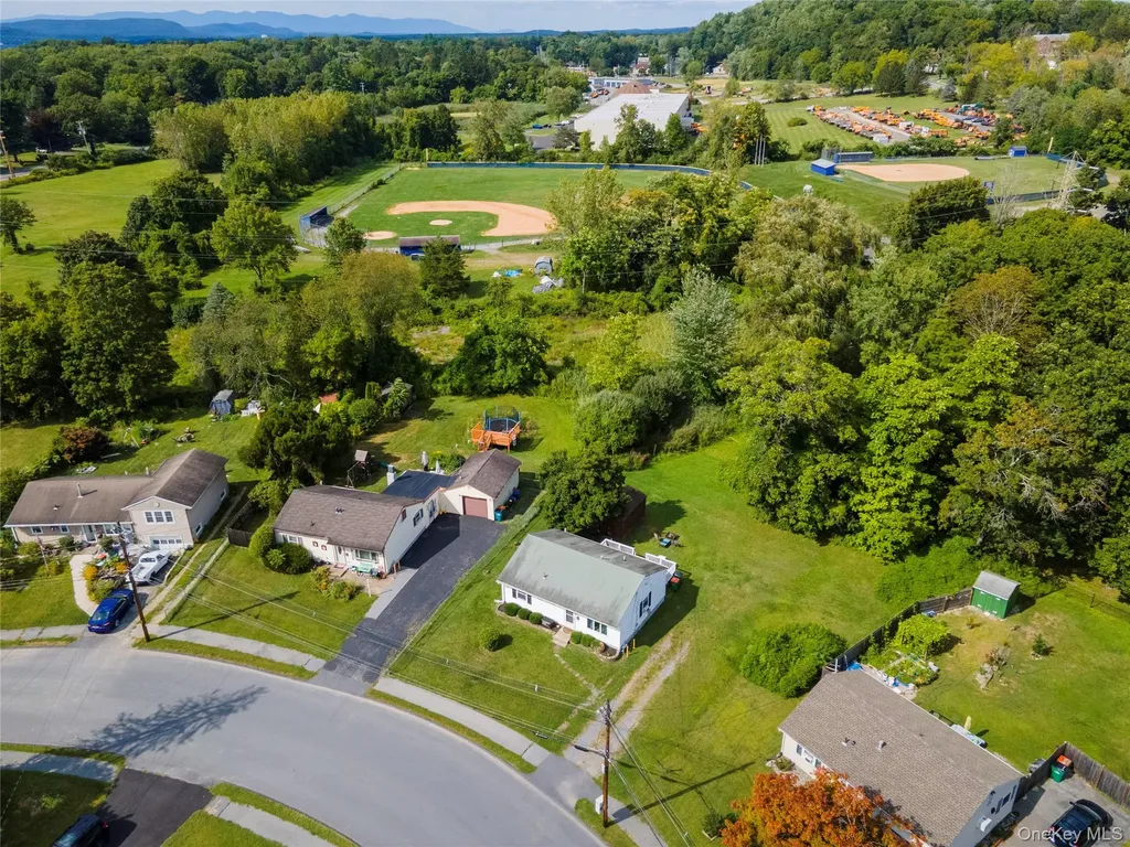 52 Van Wyck Drive Poughkeepsie NY 12601