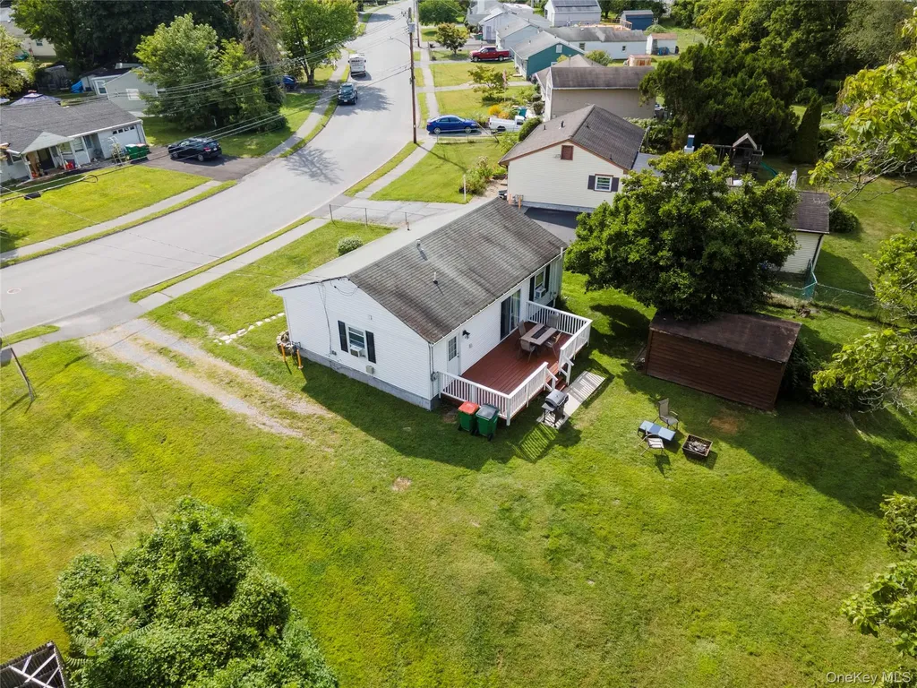 52 Van Wyck Drive Poughkeepsie NY 12601