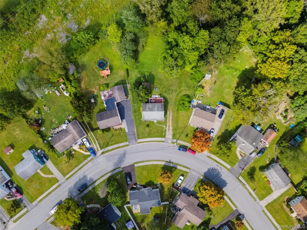 52 Van Wyck Drive Poughkeepsie NY 12601