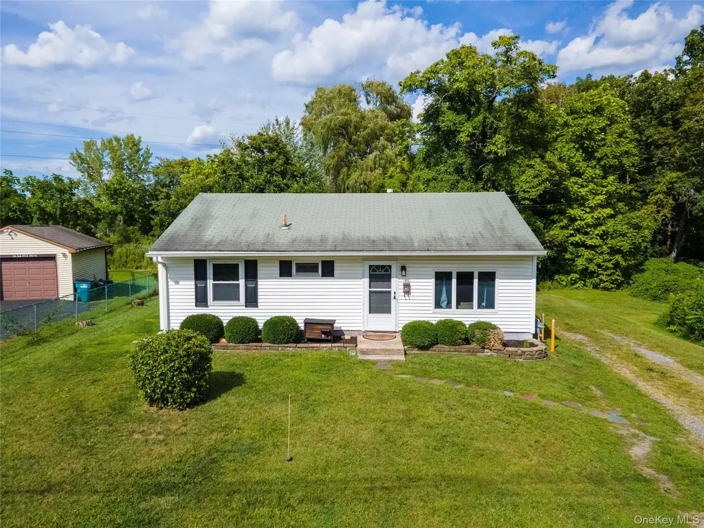 52 Van Wyck Drive Poughkeepsie NY 12601