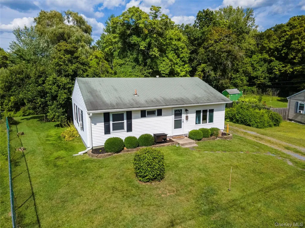 52 Van Wyck Drive Poughkeepsie NY 12601