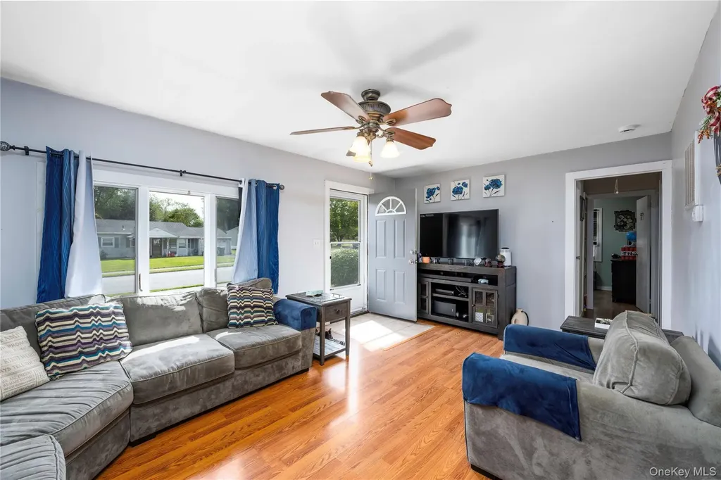 52 Van Wyck Drive Poughkeepsie NY 12601