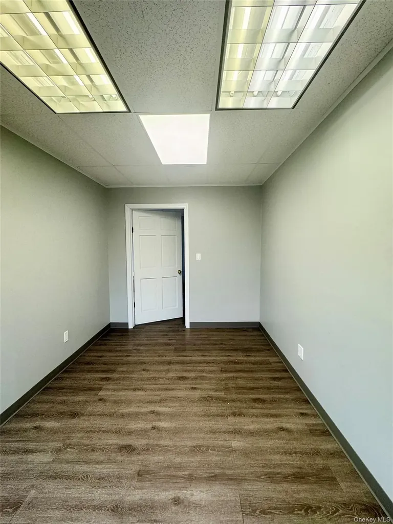 1040 Hempstead Franklin Square NY 11010