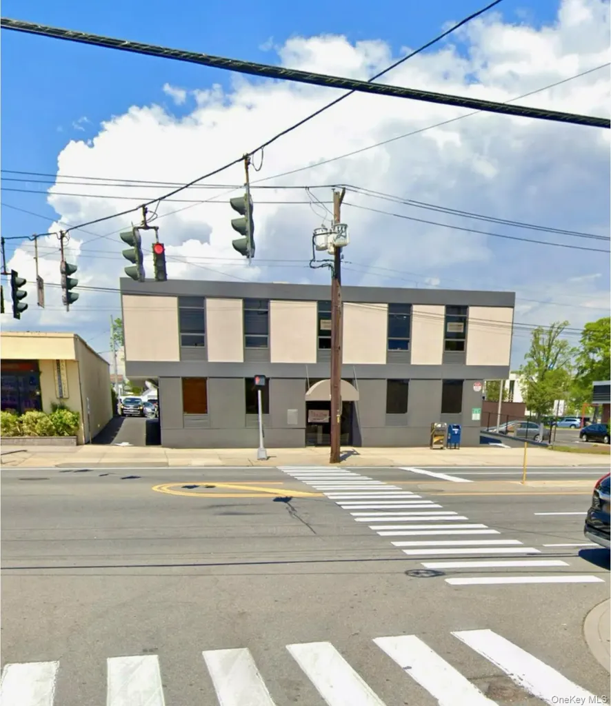 1040 Hempstead Franklin Square NY 11010