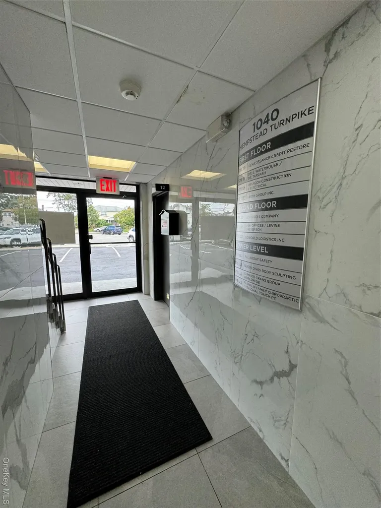 1040 Hempstead Franklin Square NY 11010