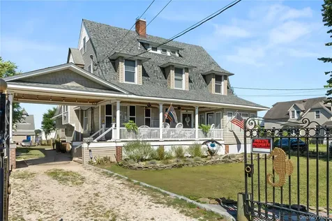 91 Ocean Avenue Bay Shore NY 11706