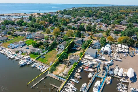 91 Ocean Avenue Bay Shore NY 11706