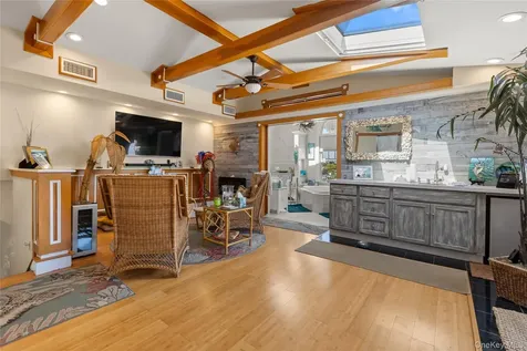 91 Ocean Avenue Bay Shore NY 11706