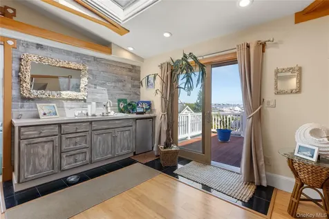 91 Ocean Avenue Bay Shore NY 11706