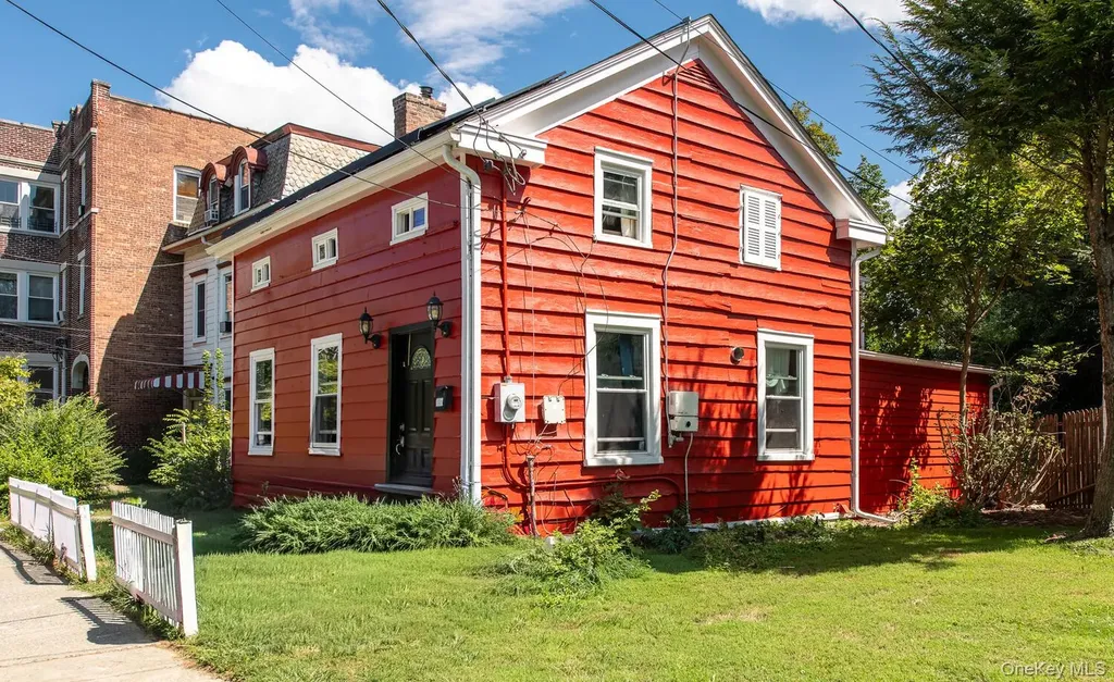 88 S Hamilton Street Poughkeepsie NY 12601