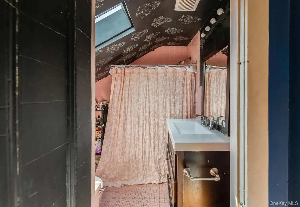 88 S Hamilton Street Poughkeepsie NY 12601