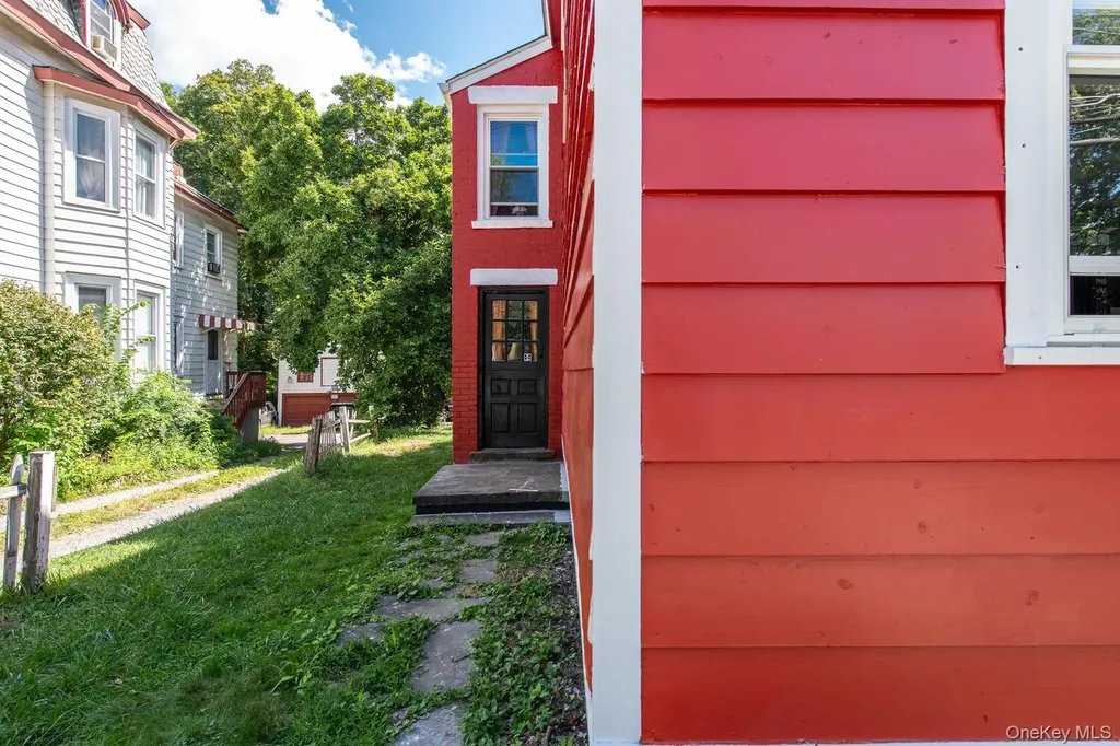 88 S Hamilton Street Poughkeepsie NY 12601