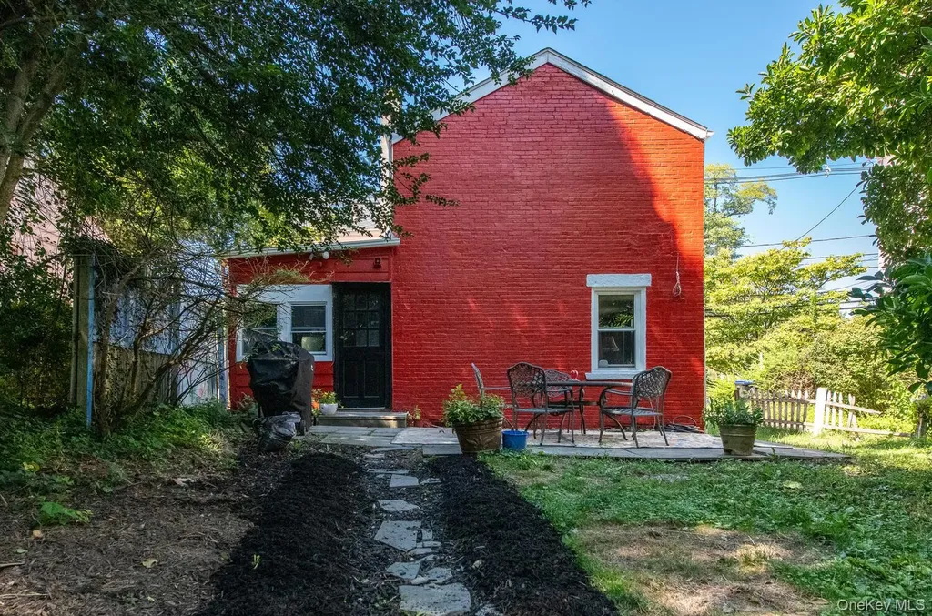 88 S Hamilton Street Poughkeepsie NY 12601