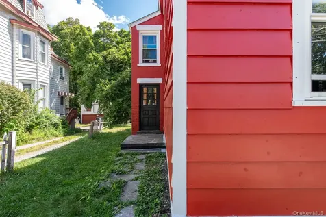 88 S Hamilton Street Poughkeepsie NY 12601