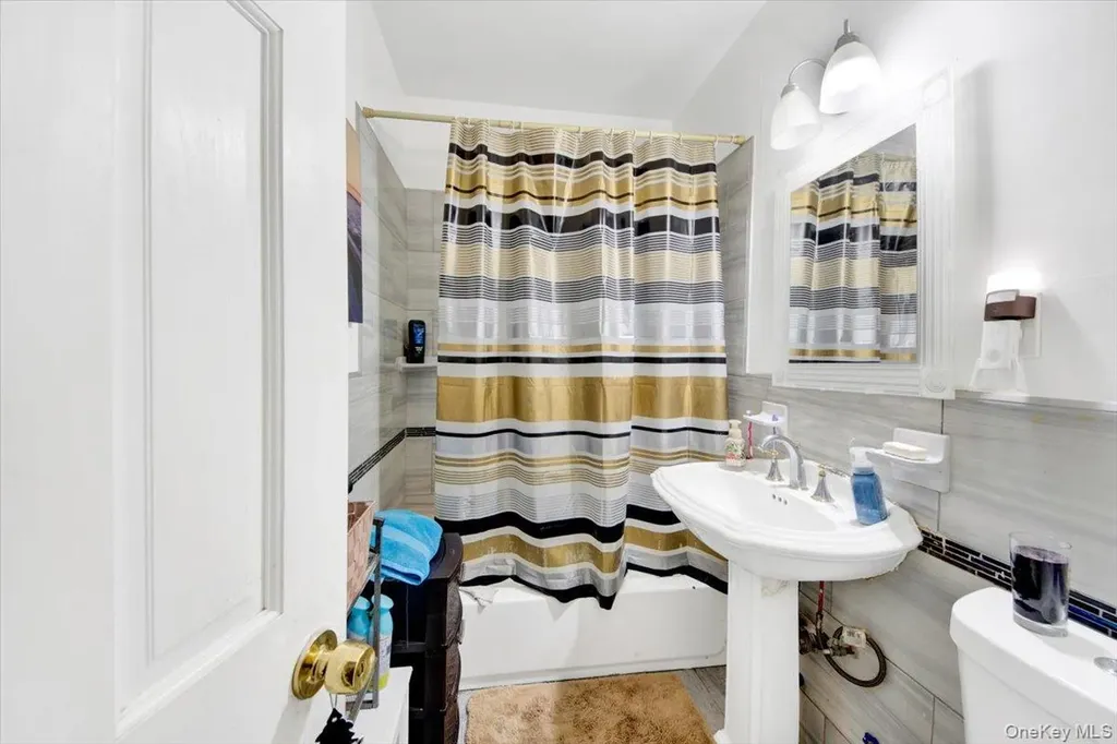 4122 Wickham Avenue Bronx NY 10466