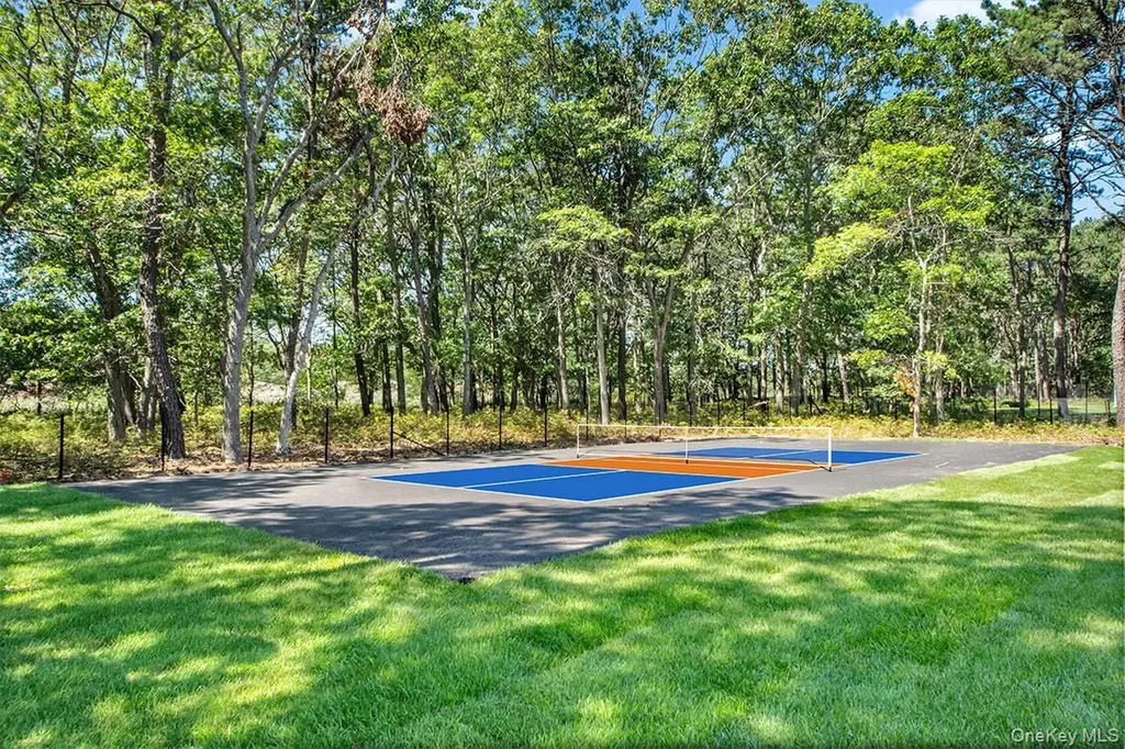 95 N Summit Boulevard Westhampton NY 11977
