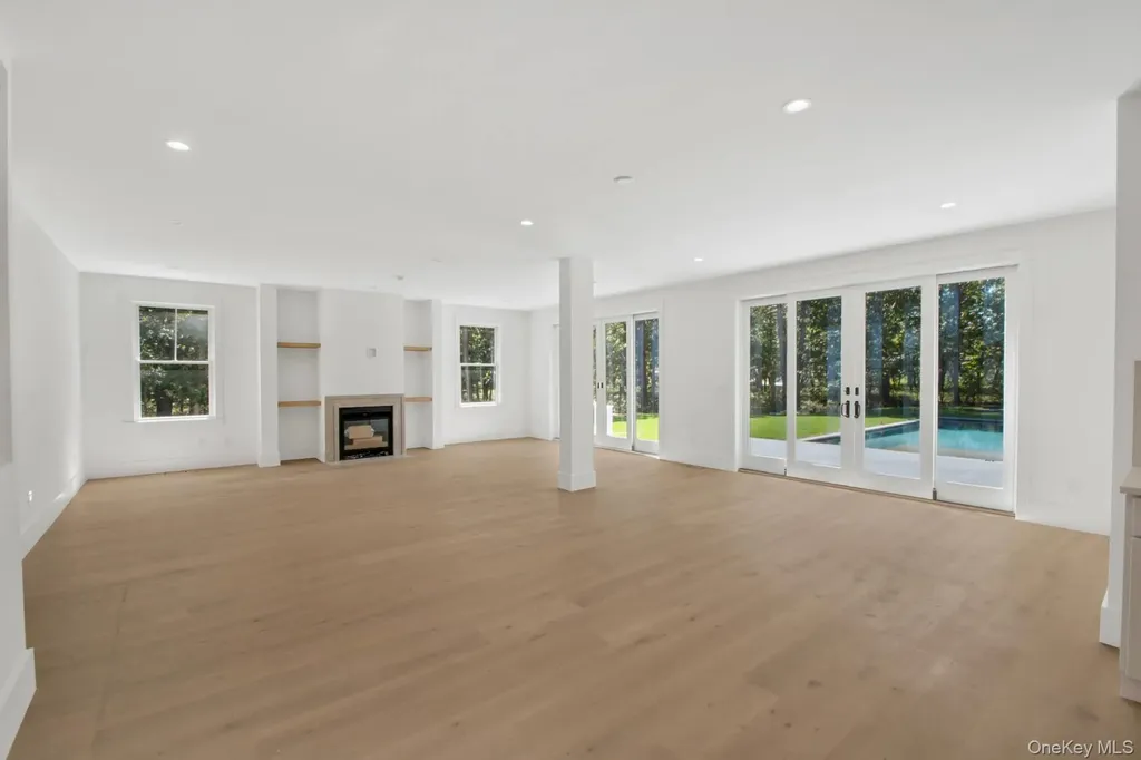 95 N Summit Boulevard Westhampton NY 11977