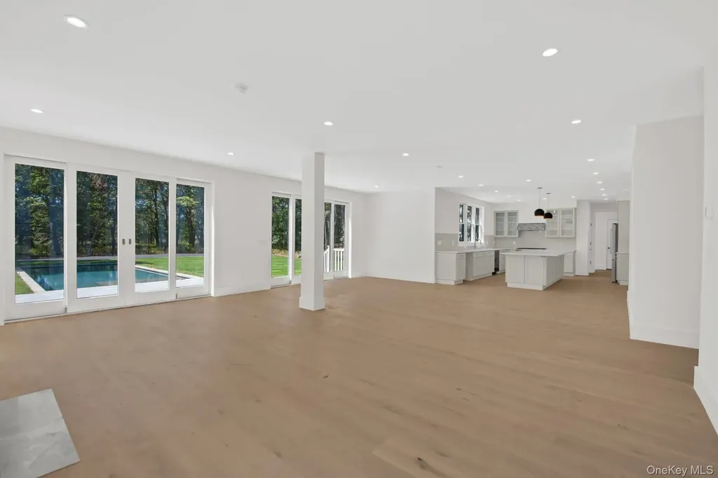95 N Summit Boulevard Westhampton NY 11977