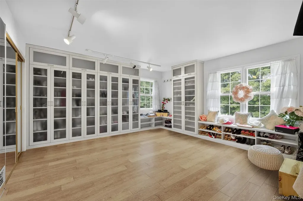 27 Orchard Hill Road Katonah NY 10536
