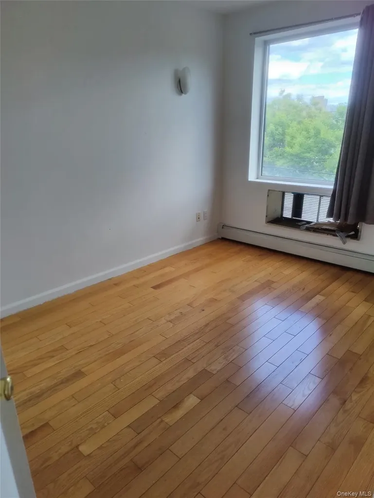 13621 Latimer Place Flushing NY 11354