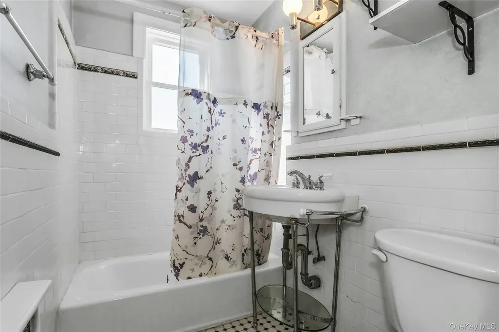 494 South Ocean Freeport NY 11520