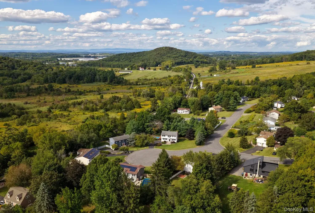 2 Dawn Court Chester NY 10918