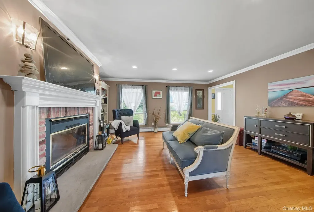 2 Dawn Court Chester NY 10918
