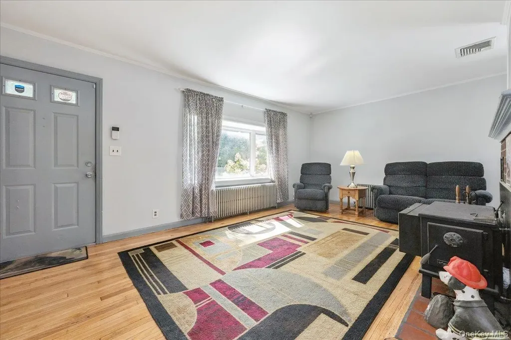 2090 Beech Street Wantagh NY 11793