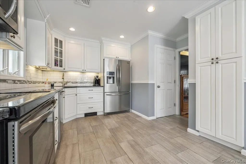 2090 Beech Street Wantagh NY 11793