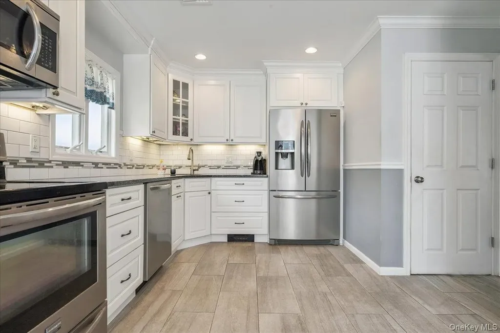 2090 Beech Street Wantagh NY 11793