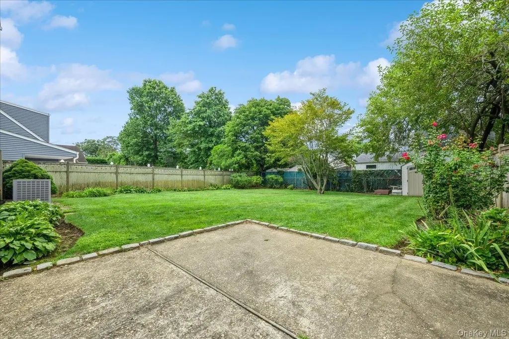 2090 Beech Street Wantagh NY 11793
