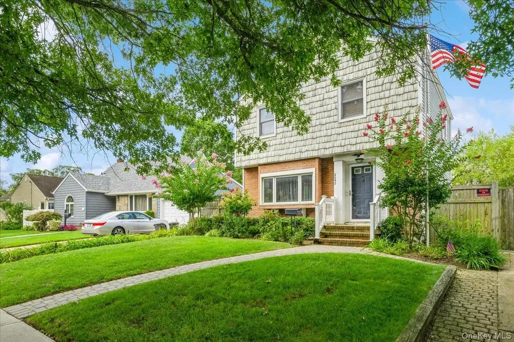 2090 Beech Street Wantagh NY 11793