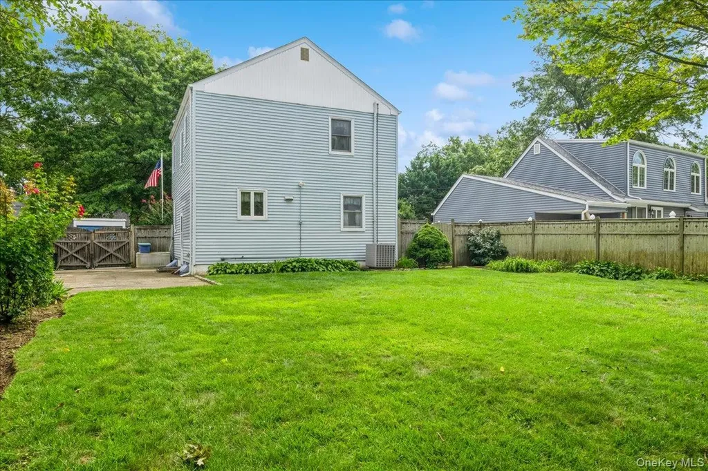2090 Beech Street Wantagh NY 11793