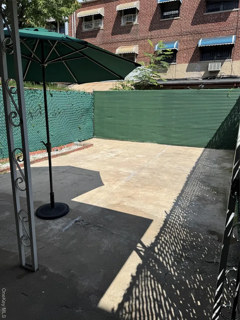 1254 Rosedale Avenue Bronx NY 10472