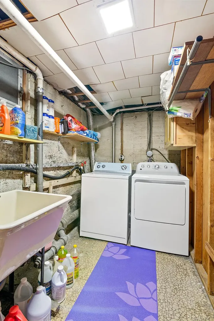 208 Camp Avenue Merrick NY 11566
